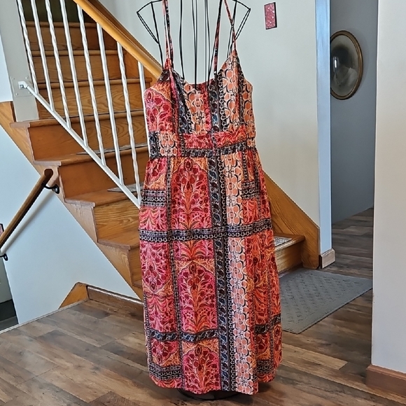 Old Navy Dresses & Skirts - 👗Old Navy Red and Pink Patterned Maxi Dress Sundress